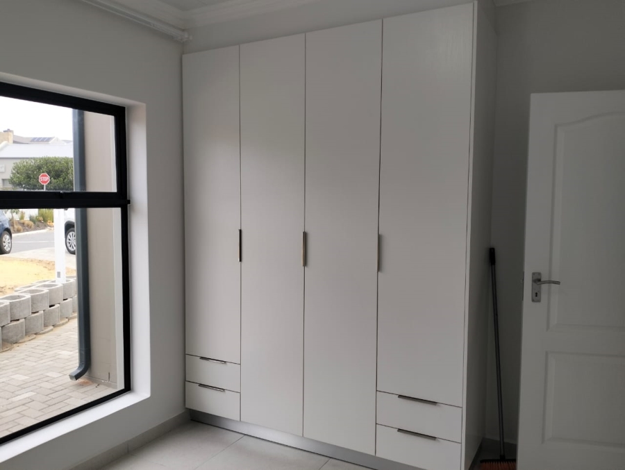 To Let 2 Bedroom Property for Rent in Reebok Western Cape